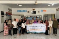 Mahasiswa Program Studi S2 Magister Akuntansi FEB UNJ melaksanakan kegiatan PkM. (Foto: dok. Istimewa)