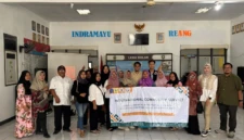 Mahasiswa Program Studi S2 Magister Akuntansi FEB UNJ melaksanakan kegiatan PkM. (Foto: dok. Istimewa)