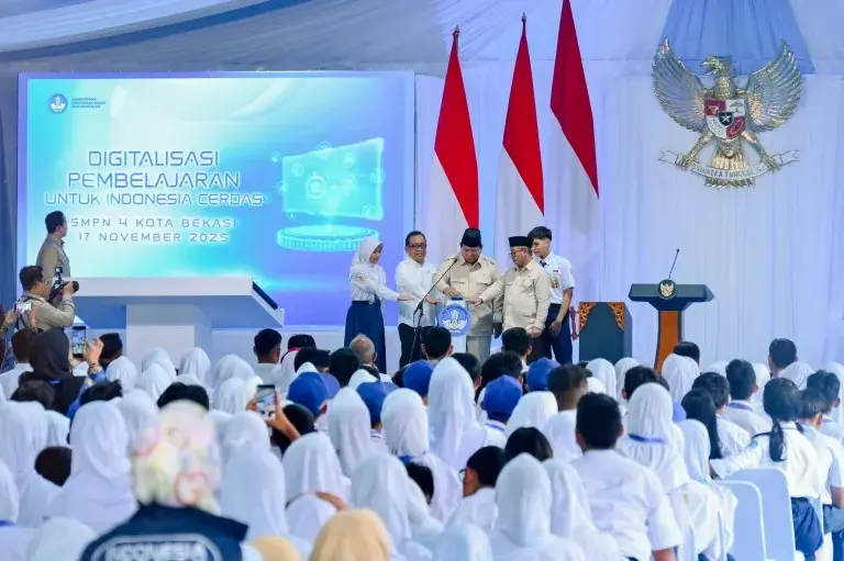 Peresmian Program Digitalisasi Pembelajaran untuk Indonesia Cerdas bersama Presiden RI, Prabowo Subianto. (Foto: Dok. Istimewa)