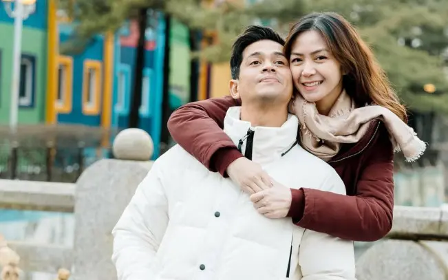 Surya Insomnia dan Istri. (Foto: Dok. Istimewa)