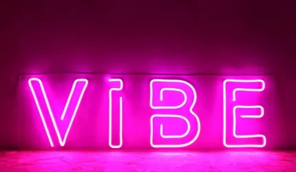 7 Arti Vibe Check yang Wajib Kamu Tahu Sebelum Pakai di Medsos