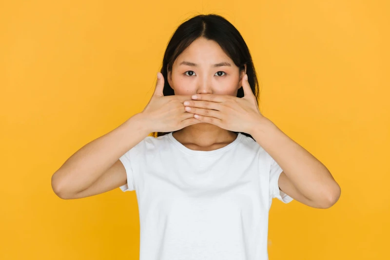 5 Arti Keep Silent yang Perlu Kamu Ketahui