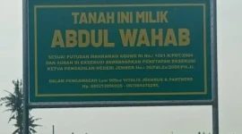 Plang tanah milik ahli waris sah almarhum Abdul Wahab. (Foto: Dok. Istimewa)