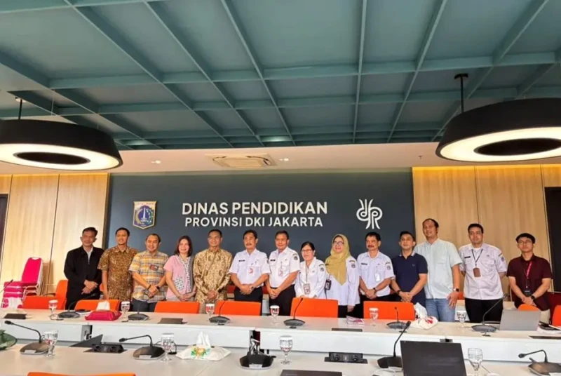 General Manager Telkom Witel Jakarta Inner melakukan pertemuan bersama Wakil Kepala Dinas Pendidikan Provinsi DKI Jakarta. (Foto: Dok. Istimewa)