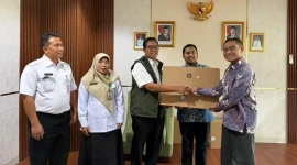 Bantuan PC All in One kepada SMKN 53 dan SMKN 42 Jakarta Barat. (Foto: Dok. Istimewa)