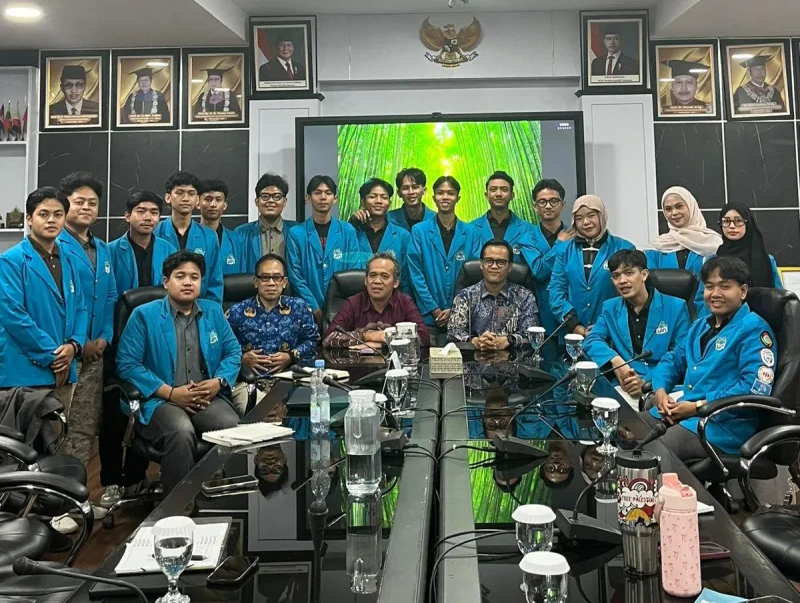 Ormawa FDIKOM UIN Jakarta menggelar audiensi bersama jajaran dekanat. (Foto: Dok. Istimewa)