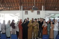 Pendampingan digitalisasi dan legalisasi usaha bagi pelaku UMKM di Kecamatan Gedebage. (Foto: Dok. Istimewa)