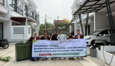 Kegiatan observasi dan diskusi tim Pengabdian kepada Masyarakat Telkom University bersama Paguyuban dan warga G-Land Arcadia Bandung. (Foto: Dok. Istimewa)